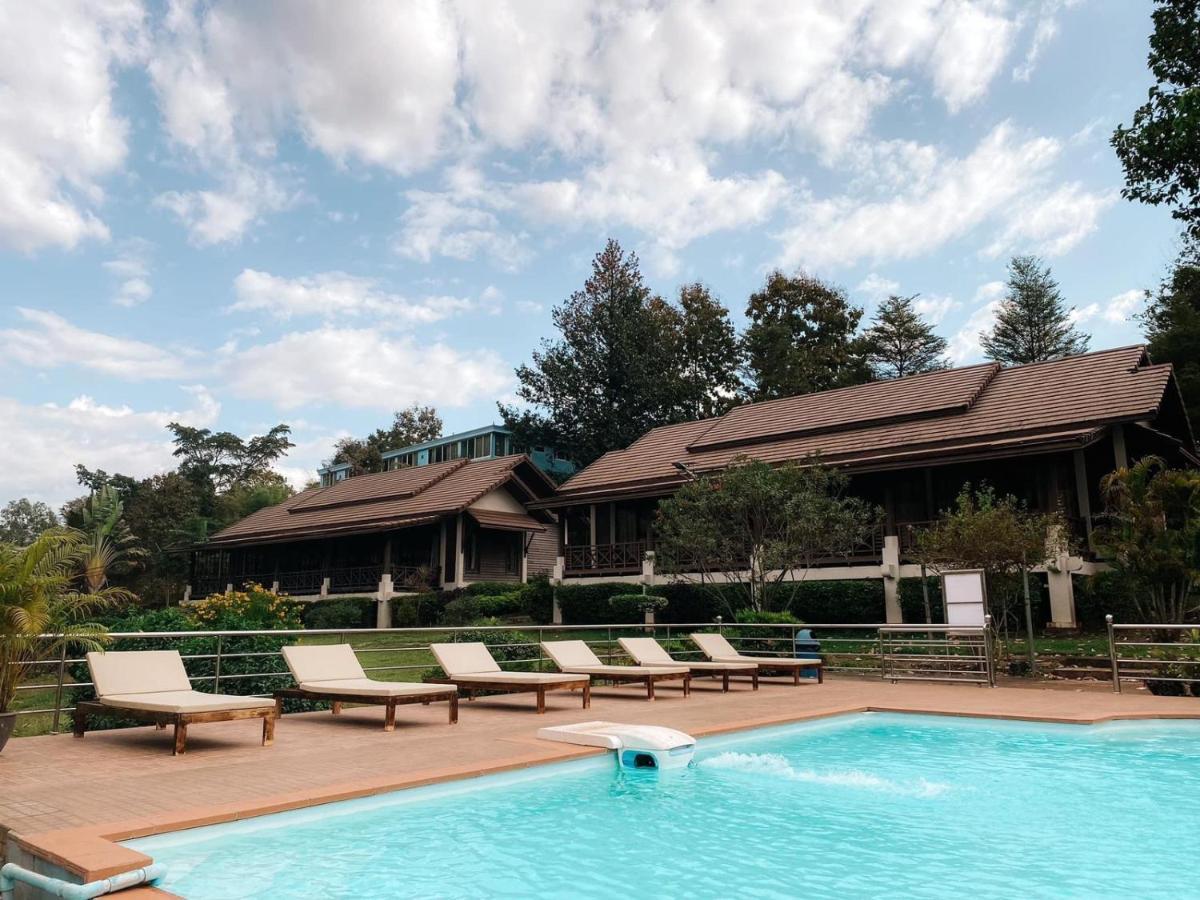 Phubachiang Golf & Resort Pakxé Exteriör bild