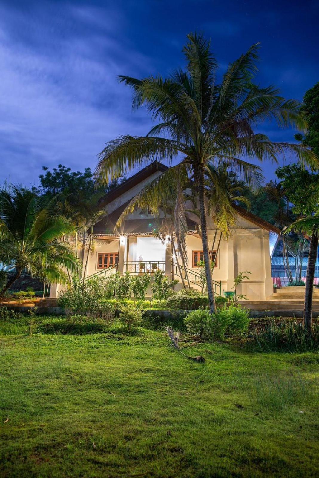 Phubachiang Golf & Resort Pakxé Exteriör bild