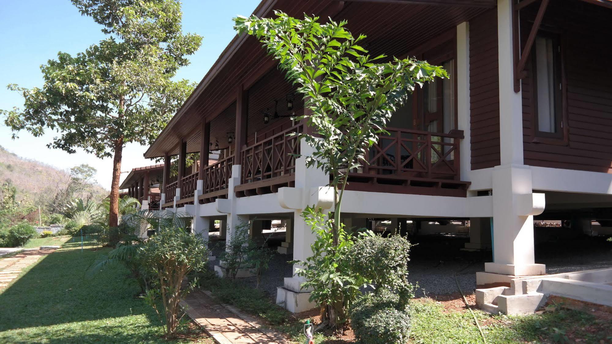 Phubachiang Golf & Resort Pakxé Exteriör bild