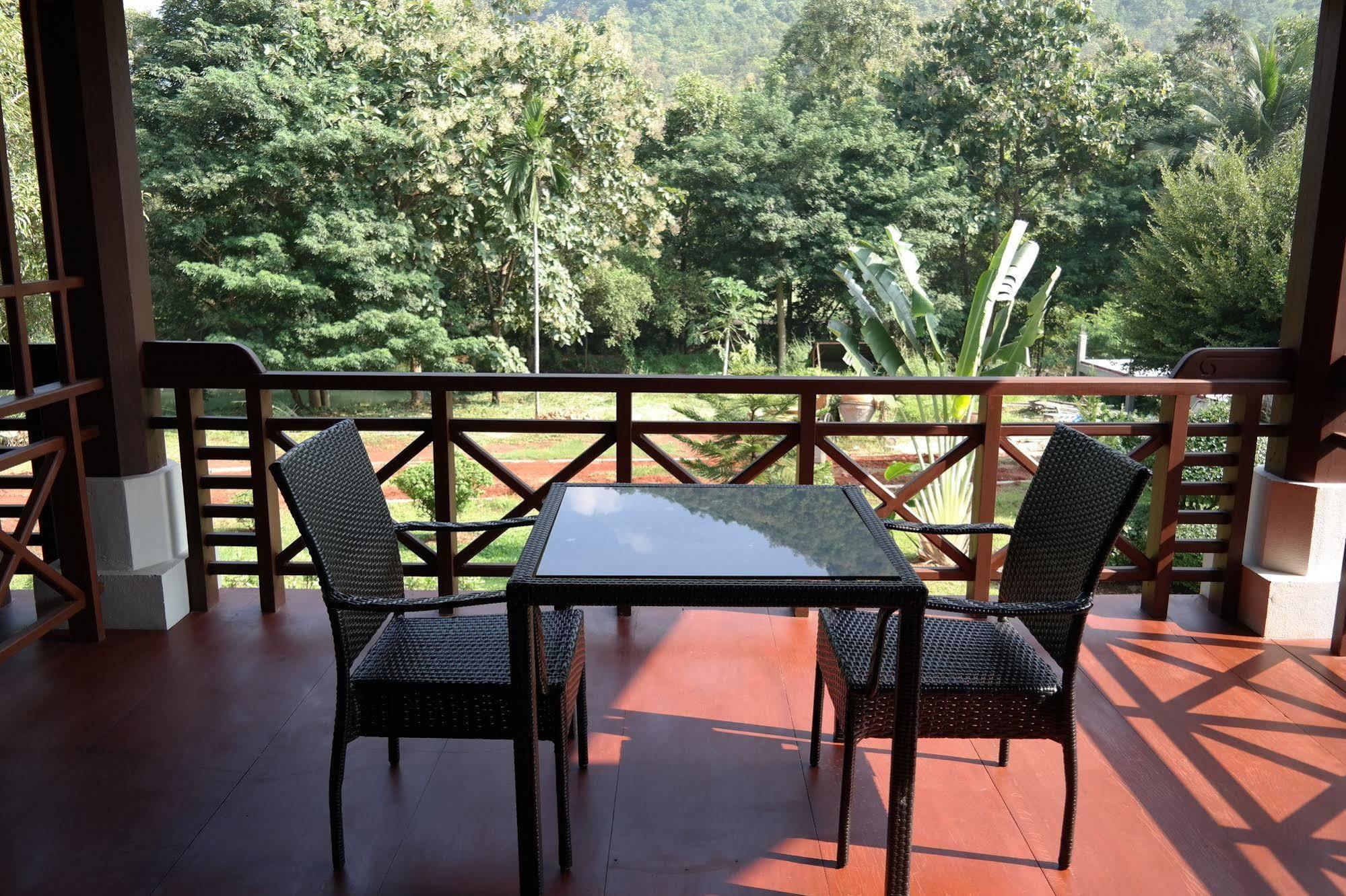 Phubachiang Golf & Resort Pakxé Exteriör bild